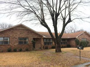 415 Harriet Pl, Sallisaw, OK 74955