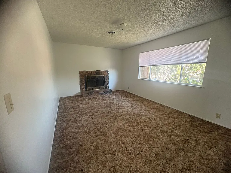 1590 Alfred Way — Photo 13