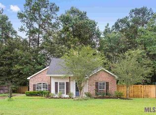 32544 Cedar Ct, Denham Springs, LA 70706