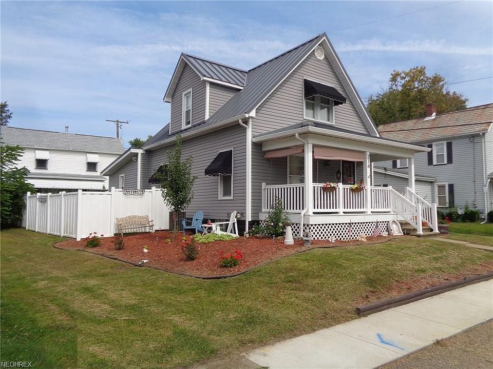 1st image of 214 6th St NE