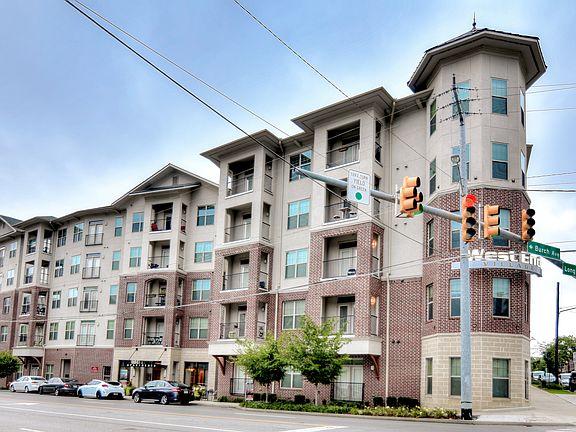 3rd image of 221 31st Ave N APT 534