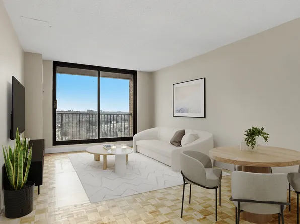 350 Queen Elizabeth Driveway, Ottawa, ON K1S 3N1