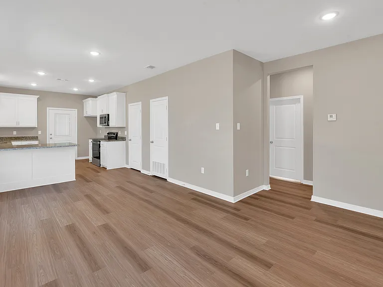 3504 Zach Ct — Photo 5