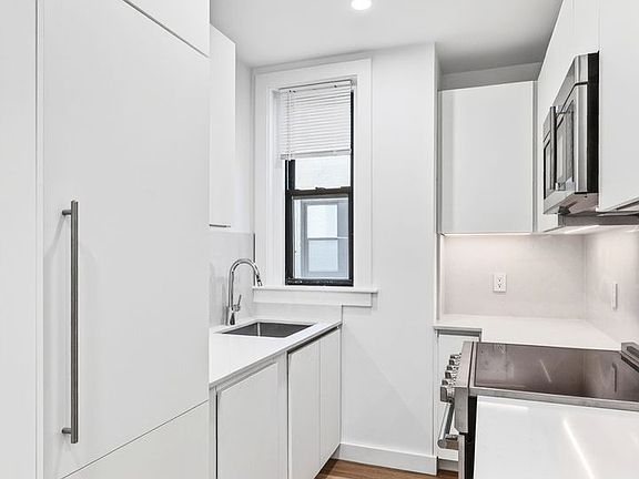 2nd image of 20 Elko St #1