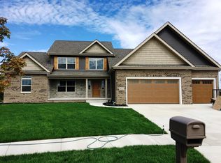 9945 Spring Lake Rd, Saint John, IN 46373