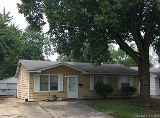 1717 Fairmont Dr, Springfield, IL 62702