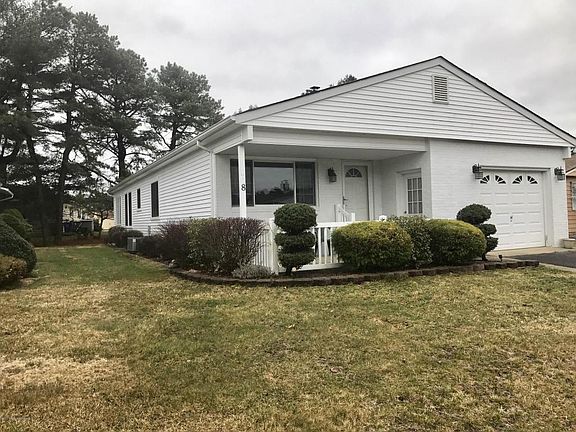 2nd image of 8 Cardiff Ct