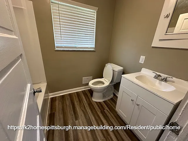 1130 Irwin St — Photo 13