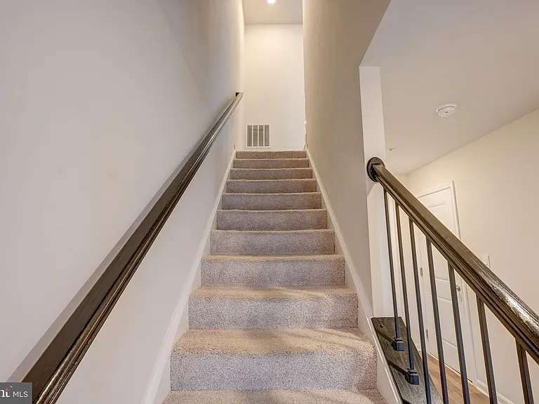 5059 Silver Oak Dr — Photo 16