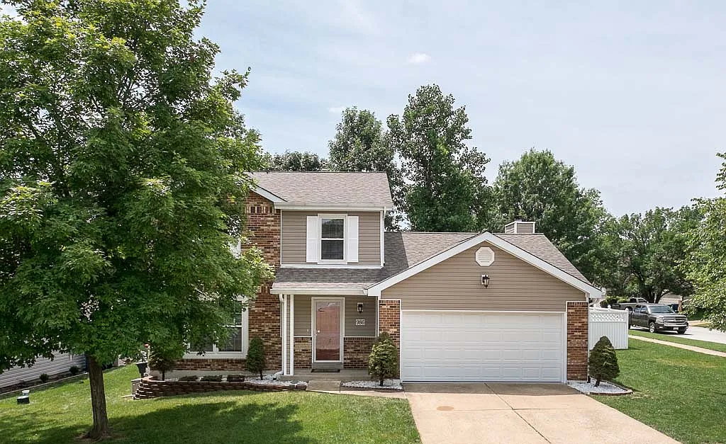 986 Oakwood Farms Ln photo 1