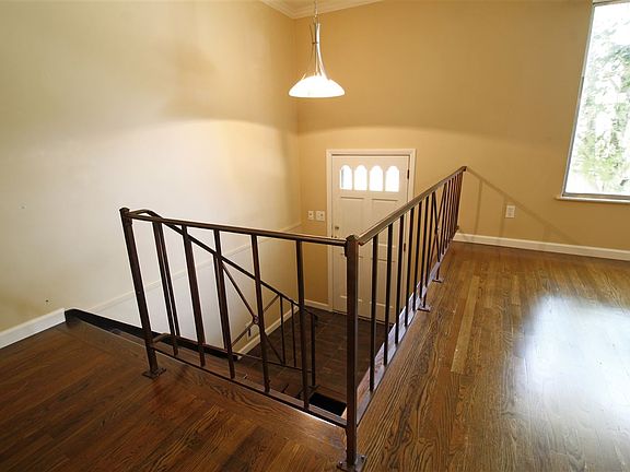 2nd image of 211 W Florence Ave