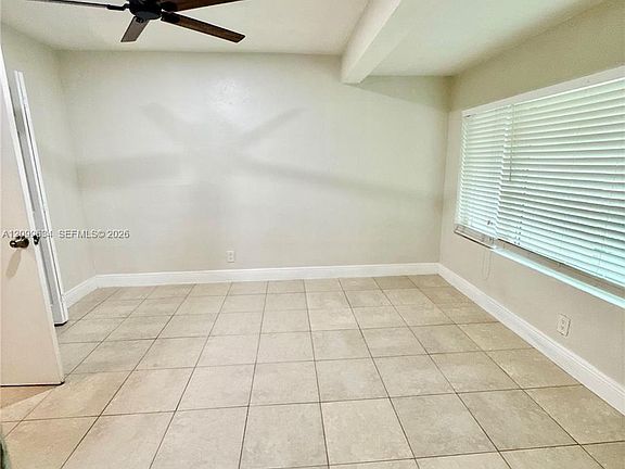 4th image of 1002 S 28th Ave