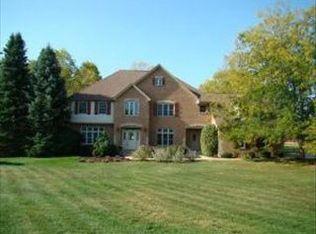 2809 Federal Ct, Crystal Lake, IL 60012