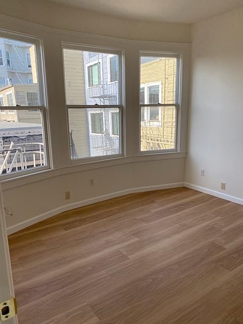 2nd image of 1220-6 Pacific Ave