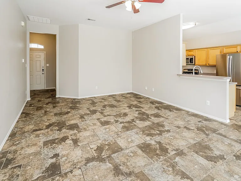 11927 Belle Ct — Photo 5