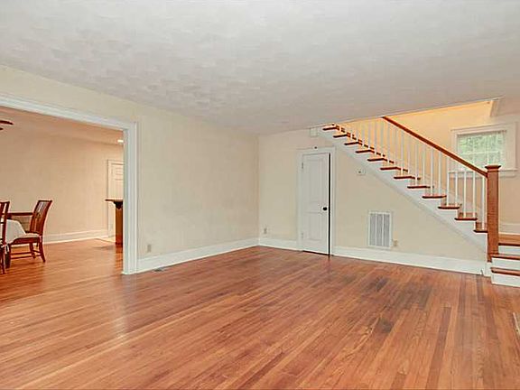 4th image of 3607 Wedgefield Ave