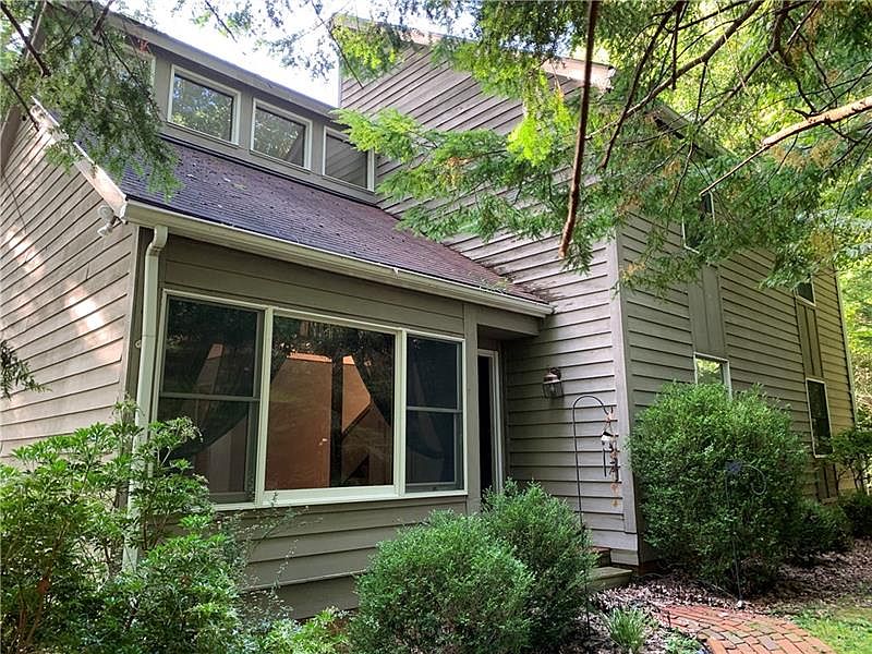 1st image of Lake Haven Pl