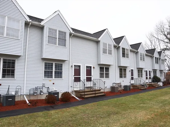 5 Kennedy Dr #3, Chelmsford, MA 01824