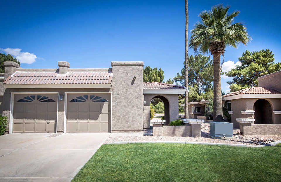 1st image of 25421 S Glenburn Dr