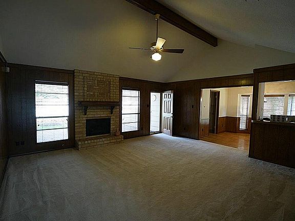 2nd image of 306 Laxton Ct
