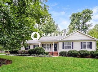 1107 Foxhaven Dr, Greensboro, NC 27455