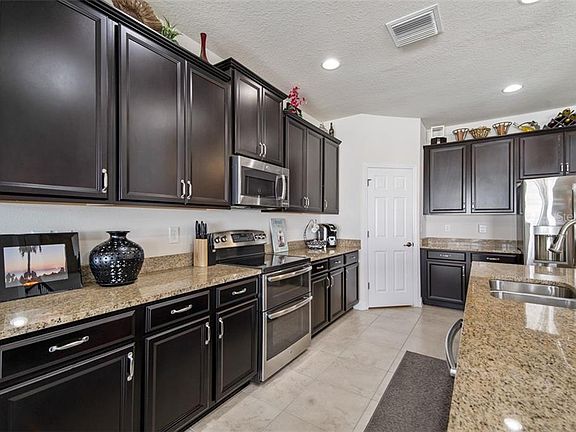 5th image of 13903 Artesa Bell Dr