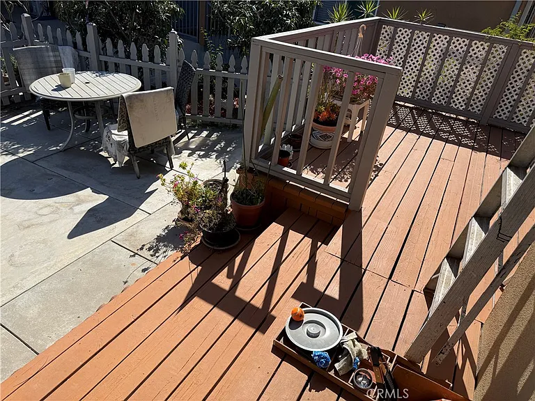 628 W Floral Dr — Photo 12