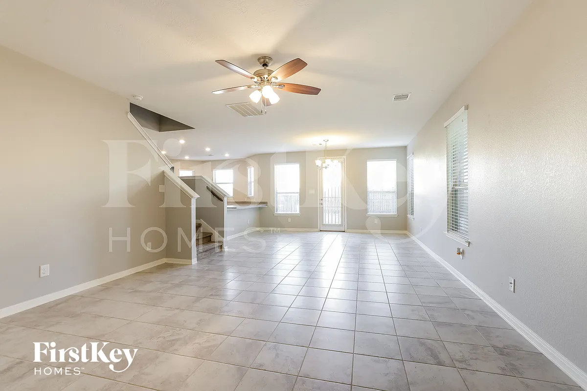 Building Photo - 16330 Placewood Ct
