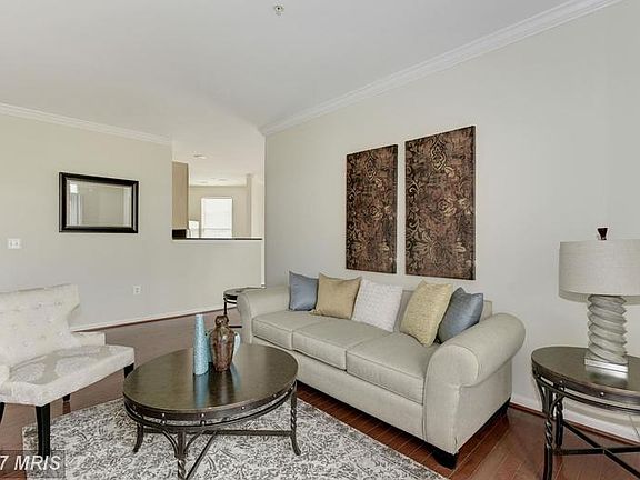 3rd image of 2465 Army Navy Dr #1411