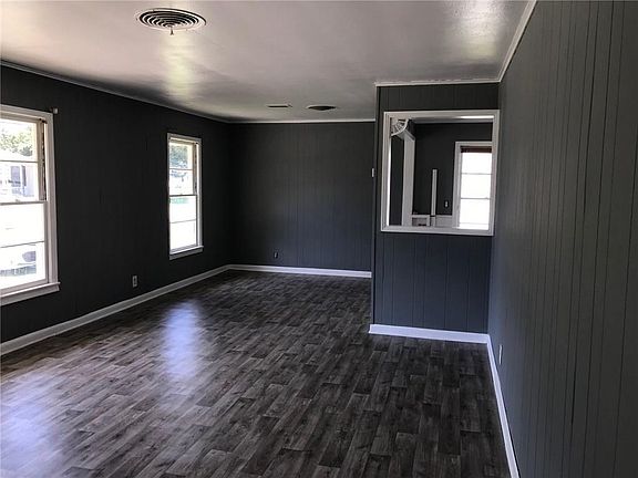 4th image of 1813 11th St