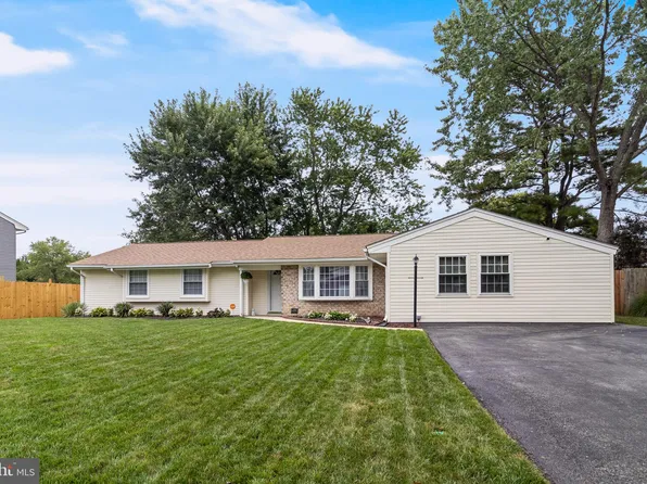 5025 Nicholas Rd, Waldorf, MD 20601