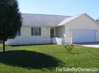 408 E Kennedy St, Maroa, IL 61756