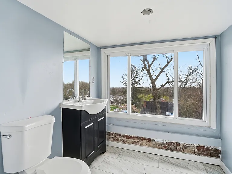 2545 Harrison Ave #2 — Photo 19