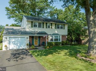 830 Pelham Ave, Warminster, PA 18974