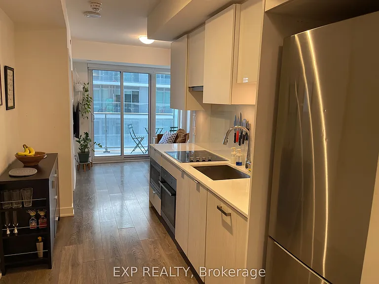 195 Redpath Ave #2015 — Photo 3