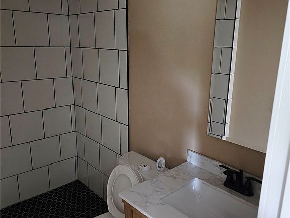 3rd image of 903 N 12th St