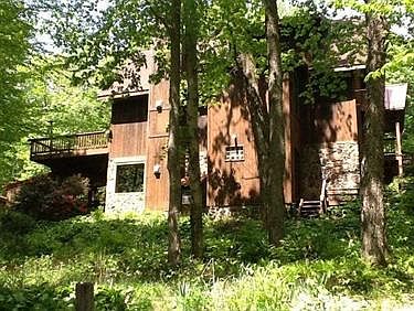 3rd image of 139 Pine Ln