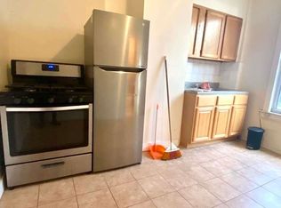 62 Steuben St #1B, Brooklyn, NY 11205