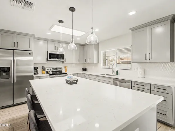801 E TODD Drive, Tempe, AZ 85283