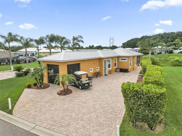 3261 Fish Hawk Dr, Polk City, FL 33868