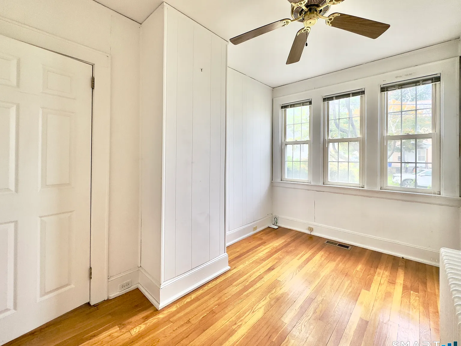 3 bed, 1.0 bath, 1200 sqft, $3,200 — Photo 4
