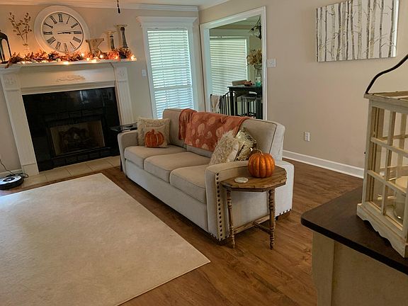 2nd image of 3006 Shady Side Dr