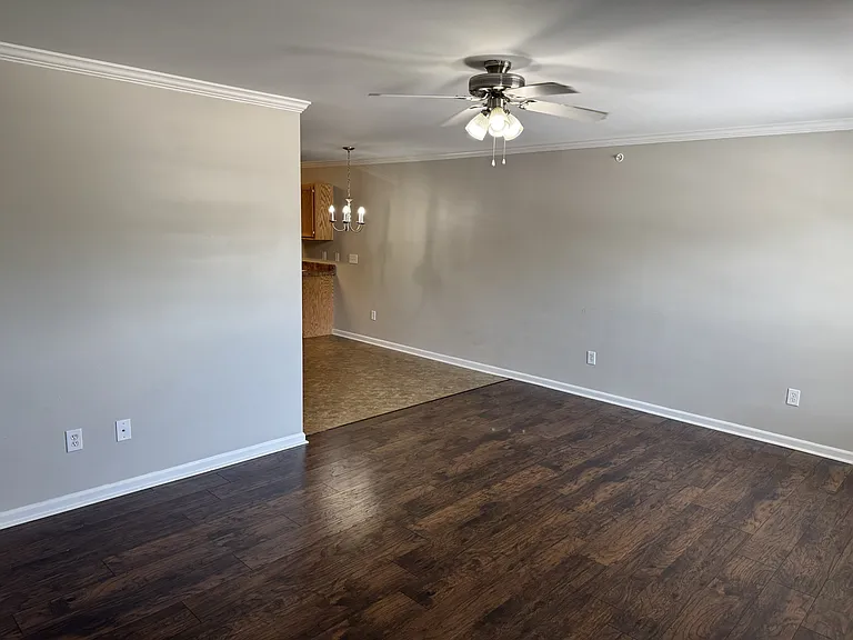 Oak Ridge Apartments — Photo 7