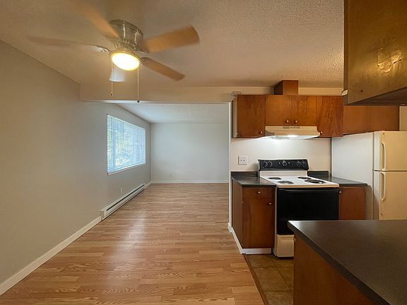 3rd image of 616 N 3rd St APT 5