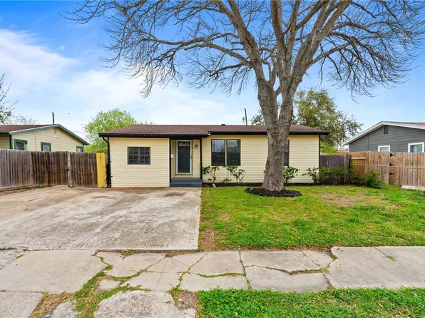 1022 Whitaker Dr, Corpus Christi, TX 78412