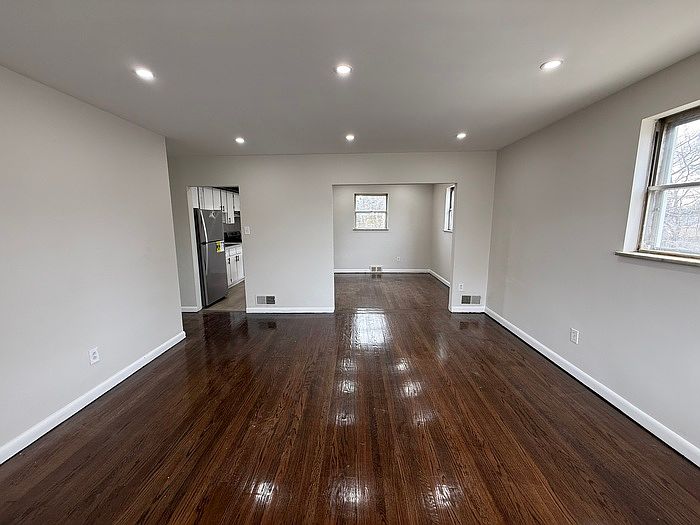 36 Collins Ln, Maple Shade, NJ 08052 | Zillow