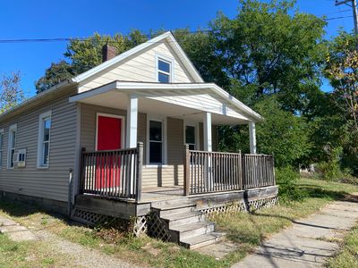 1172 Holmden Ave, Cleveland, OH, 44109