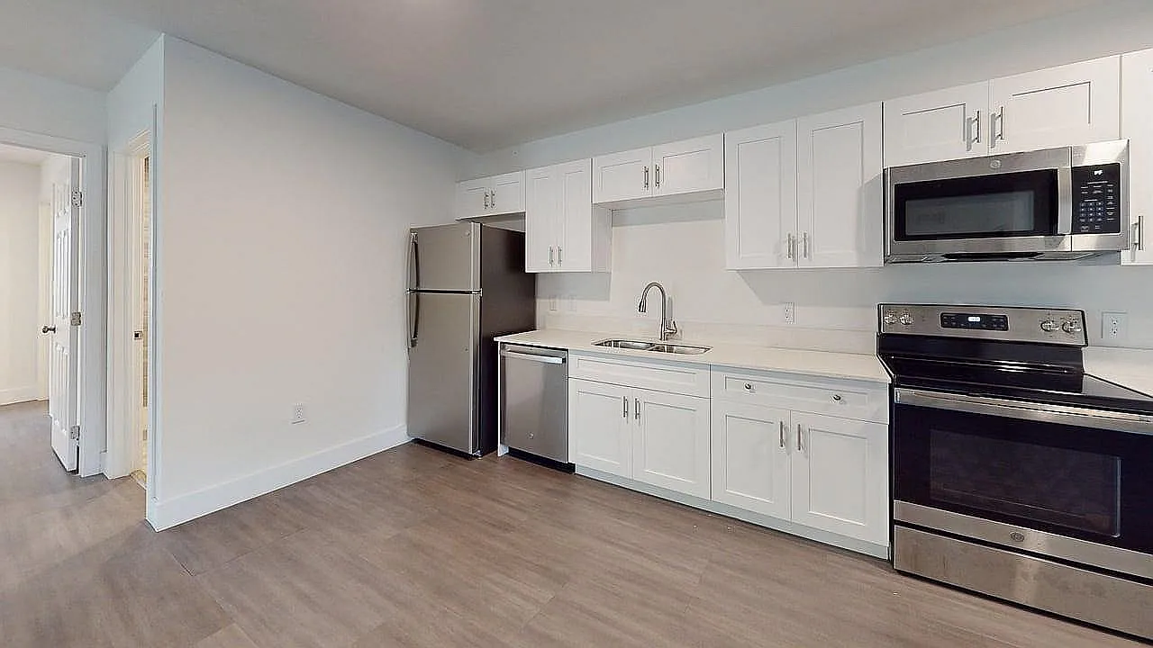 Mayfair at Lawnwood — Photo 2