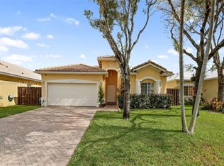 15451 SW 138th Ter, Miami, FL 33196