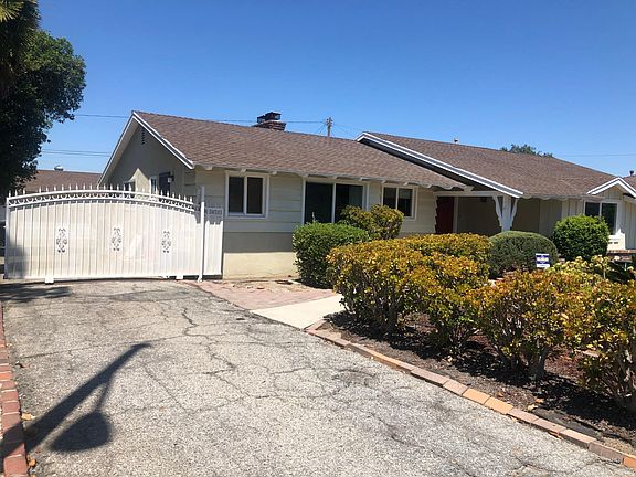 3rd image of 1137 S Auburn Dr